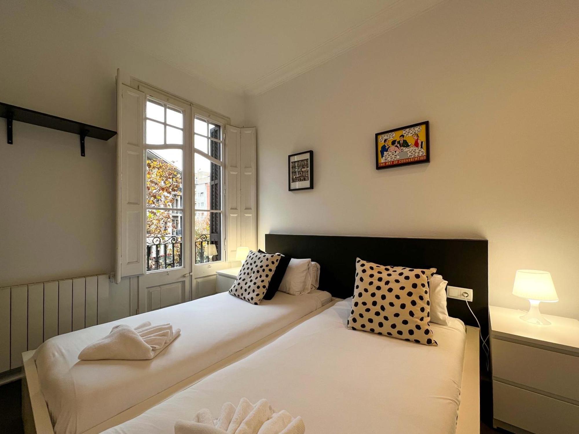 Stay Unique Apartments Cent Barcelona Bagian luar foto