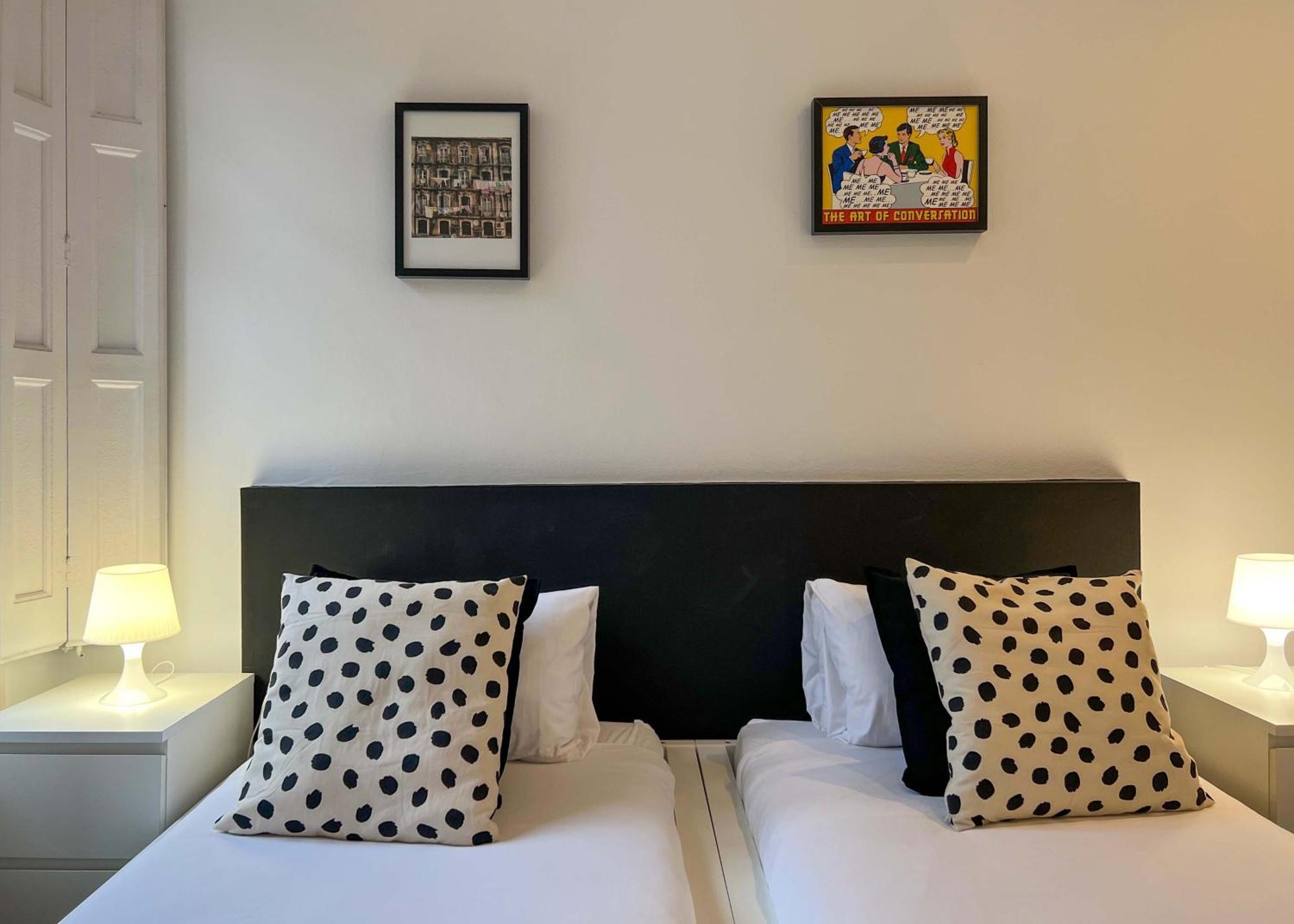 Stay Unique Apartments Cent Barcelona Bagian luar foto